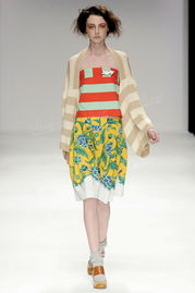 2011春夏女裝與箱包趨勢(shì) 非洲元素的時(shí)尚回歸